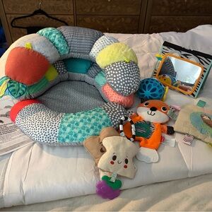 Infantino Teal Gray Yellow Orange Activity Seat with Plush Toys